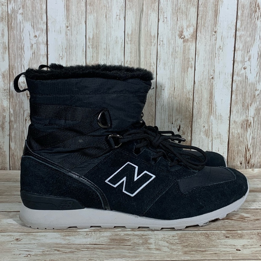 New Balance 510 Faux Fur Ankle Boots Womens Sz 9 - these run big!
